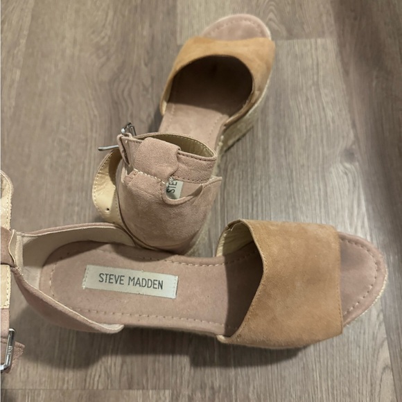 Steve Madden Wedge Heels - Picture 2 of 5